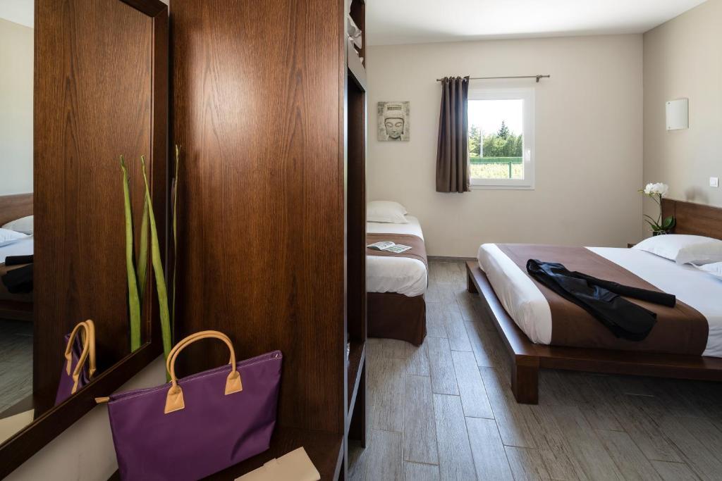 Hotel Le Ya'Tis Saint-Laurent-des-Arbres Pokój zdjęcie