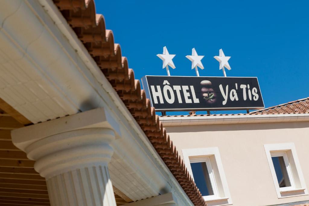 Hotel Le Ya'Tis Saint-Laurent-des-Arbres Zewnętrze zdjęcie