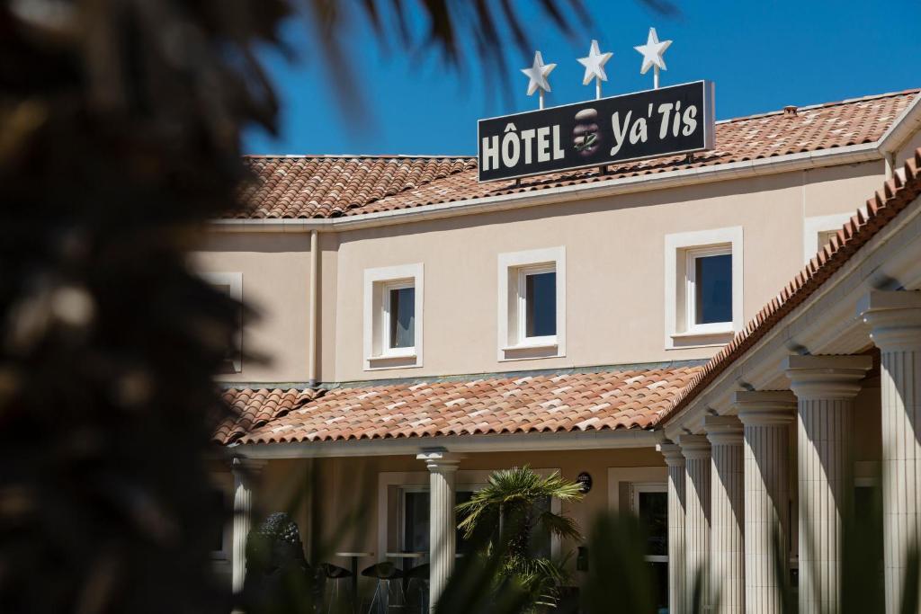Hotel Le Ya'Tis Saint-Laurent-des-Arbres Zewnętrze zdjęcie